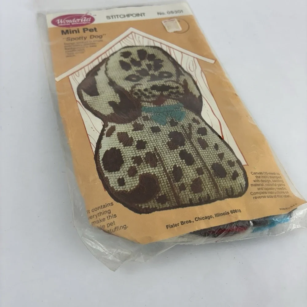Vintage WonderArt Stitchpoint Mini Pet SPOTTY DOG Cross Stitch Kit #05301